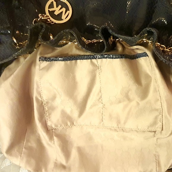 Michael Kors Large Patent Leather Snake Embossed Navy Blue Handbag.  - Picture 8 of 9